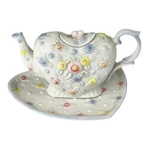 VTG Porcelain Heart TEAPOT & PLATE Tea Set 6.5" Ceramic Flowers White Blue Pink